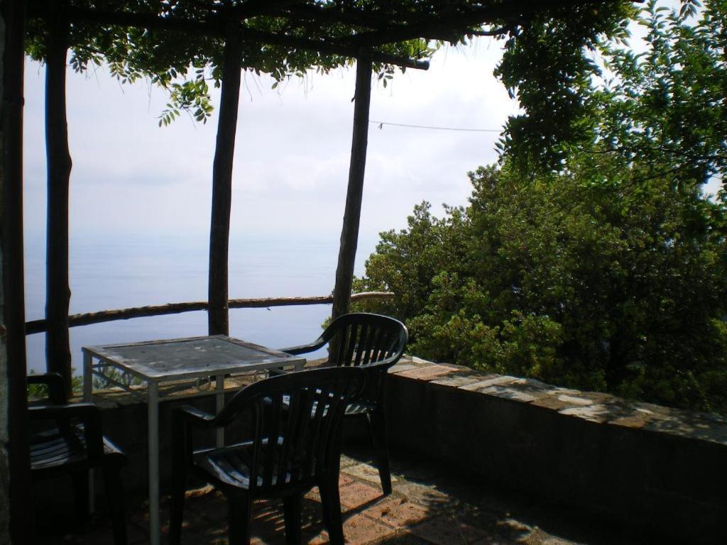 Cottage La Torre Del Pittore Bonassola Luaran gambar